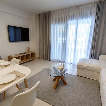 Itaka Familiy Apartments - Halkidiki Suites Com Nikiti  Zewnętrze zdjęcie