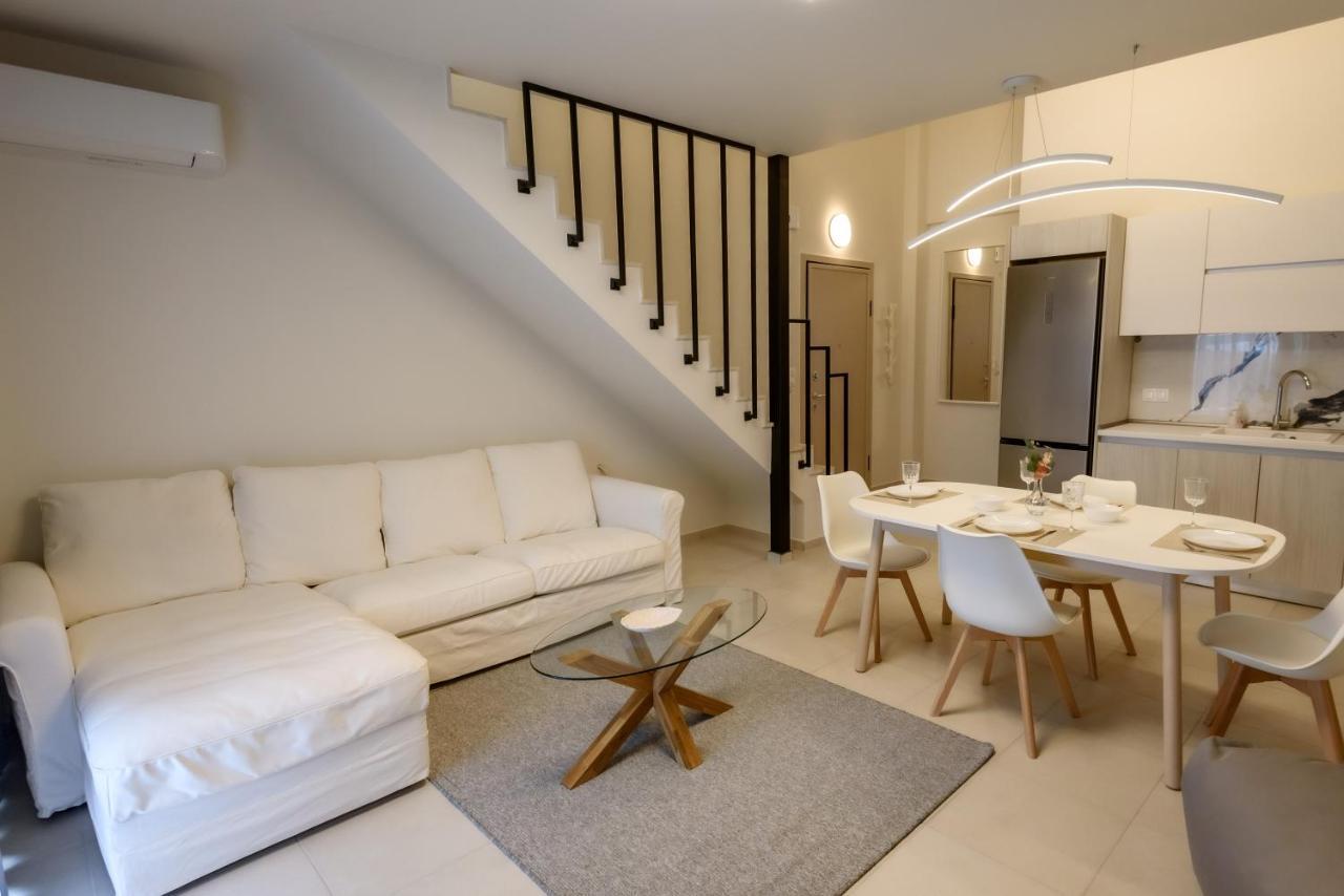 Itaka Familiy Apartments - Halkidiki Suites Com Nikiti  Zewnętrze zdjęcie